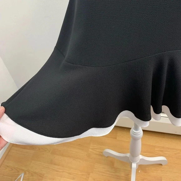 Vince Camuto Womans Halter Top XS Black White Peplum Flowy Keyhole Classic M24 - Picture 5 of 8